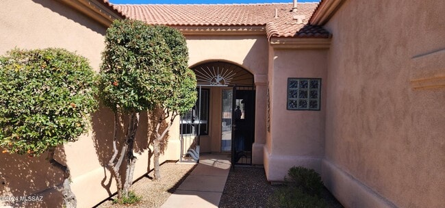Building Photo - 7659 E Park View Dr