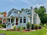 Building Photo - 1506 Noyes Dr