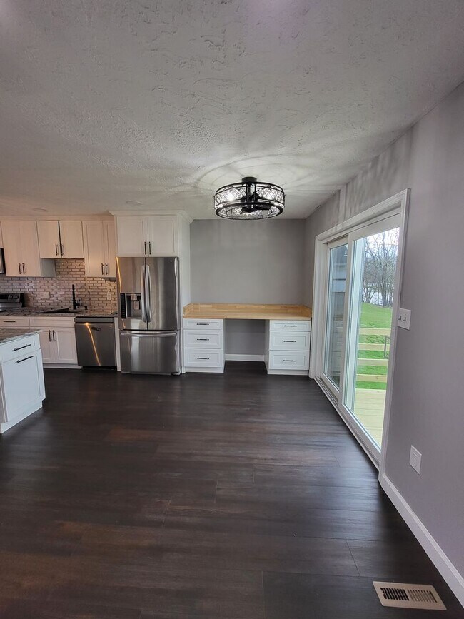 Building Photo - 3 Bedroom Townhome in Lititz