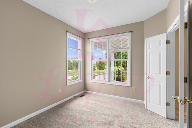 Building Photo - Charming 2-Bed Villa with Golf Views in Heritage of Hawk Ridge