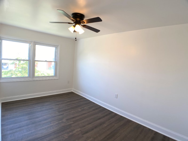 Building Photo - 2038 Kelmore Rd