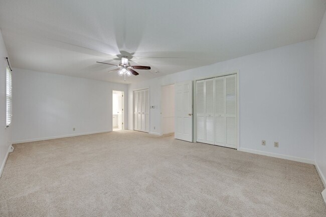 Building Photo - This beautifully maintained Ranch on over an acre of land invites you home to Lancaster, SC.