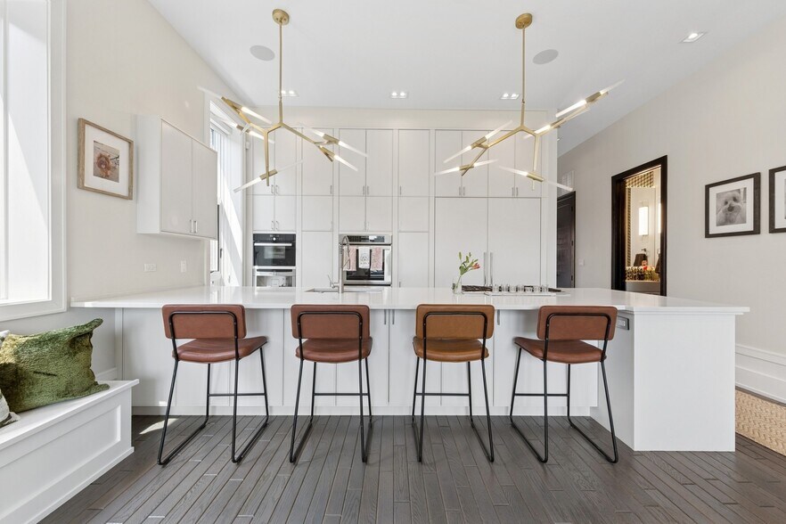 Building Photo - 2756 N Magnolia Ave