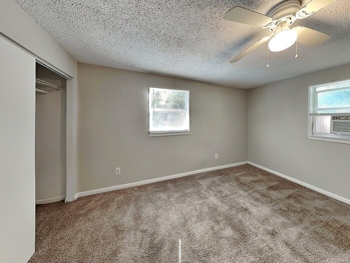 Building Photo - 1301 Sandy Ln