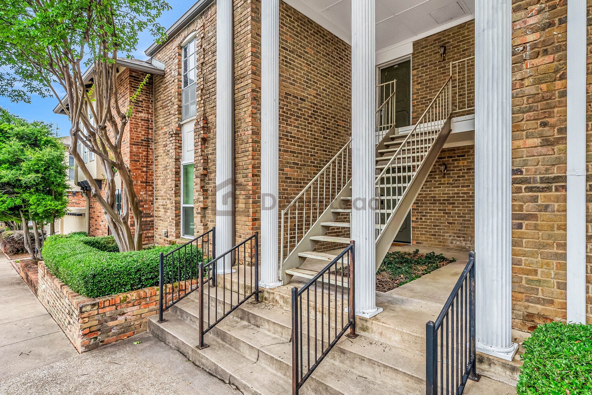 Building Photo - 15931 Stillwood St