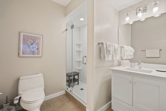 Building Photo - 418 D St SE