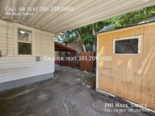 Building Photo - 512 Hawthorne Ave S