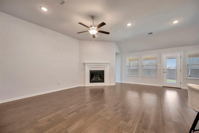 Building Photo - 1104 Superbloom Ave