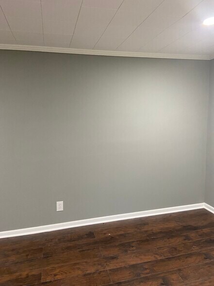 Building Photo - 3818 Pineneedle Dr