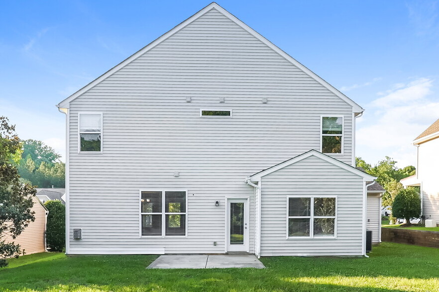 Building Photo - 5721 Verrazano Dr