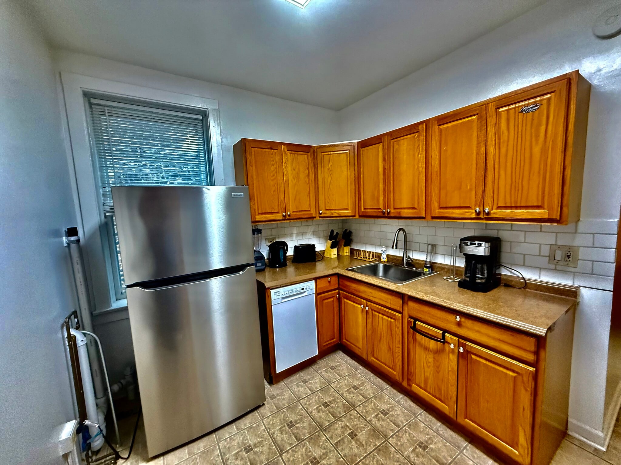 Building Photo - 829 Mulford Street