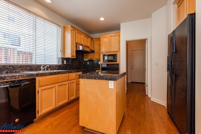 Building Photo - 3526 Casabella Ct