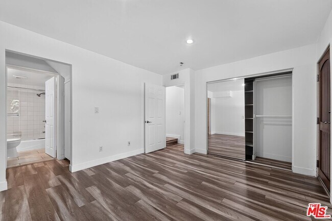Building Photo - 3712 Evans St W
