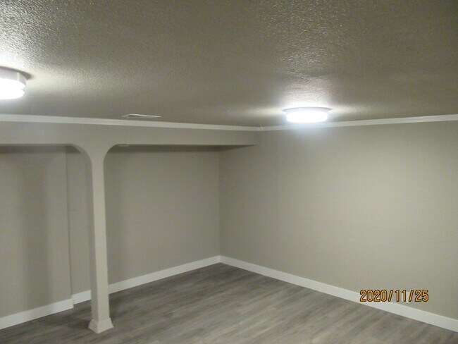 Building Photo - MASS412