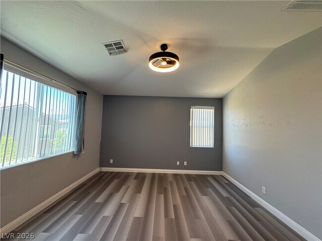 Building Photo - 5027 Breaking Dawn Ct