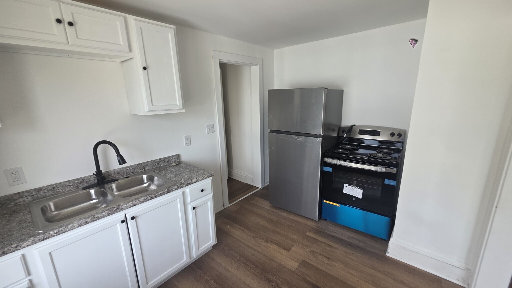 Building Photo - 3621 E 154th St