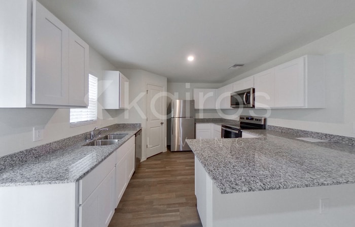 Building Photo - 3417 74th St W