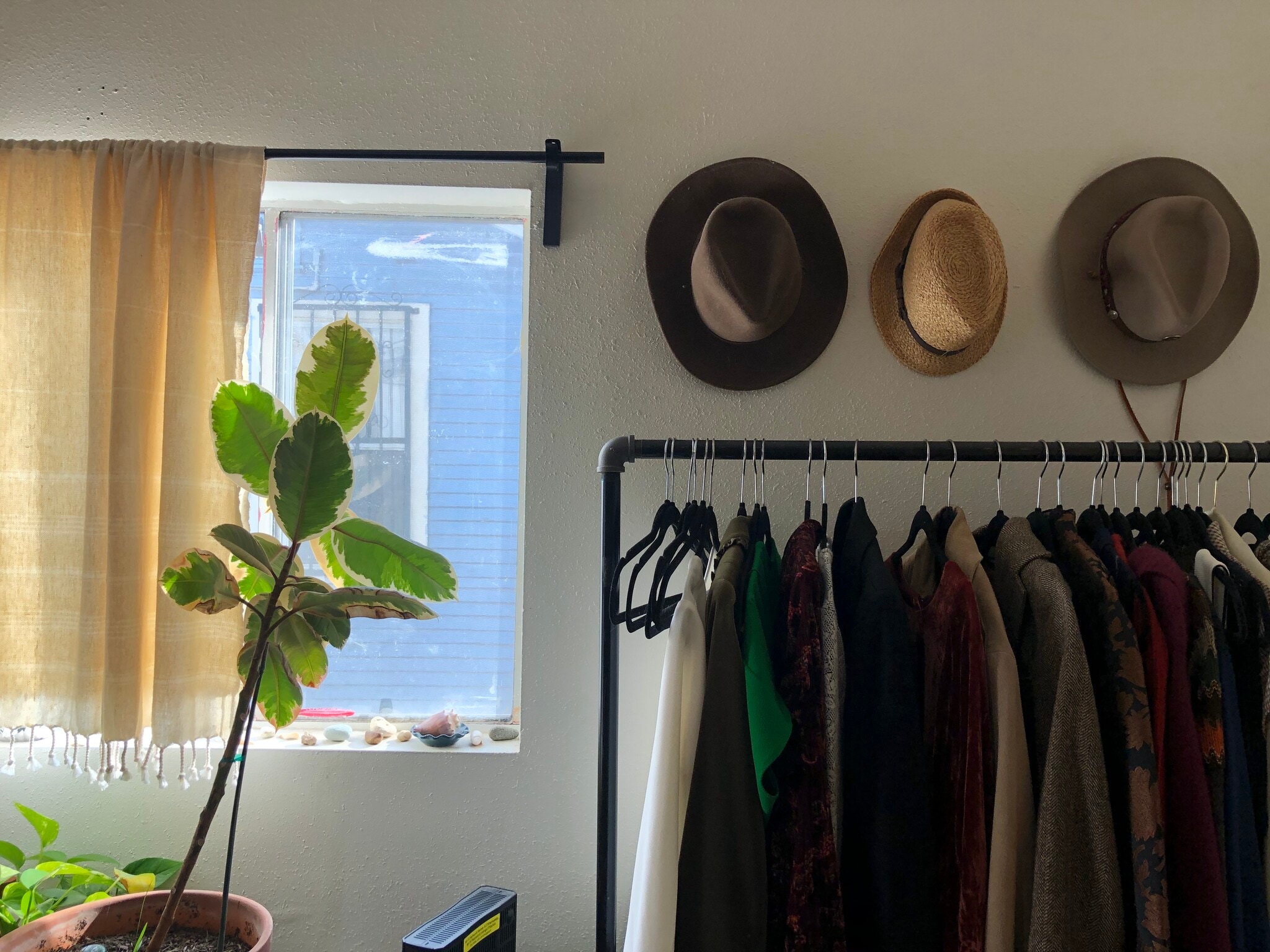 Building Photo - 3219 Gleason Ave