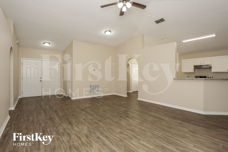 Building Photo - 2540 Sunrise Ridge Ln