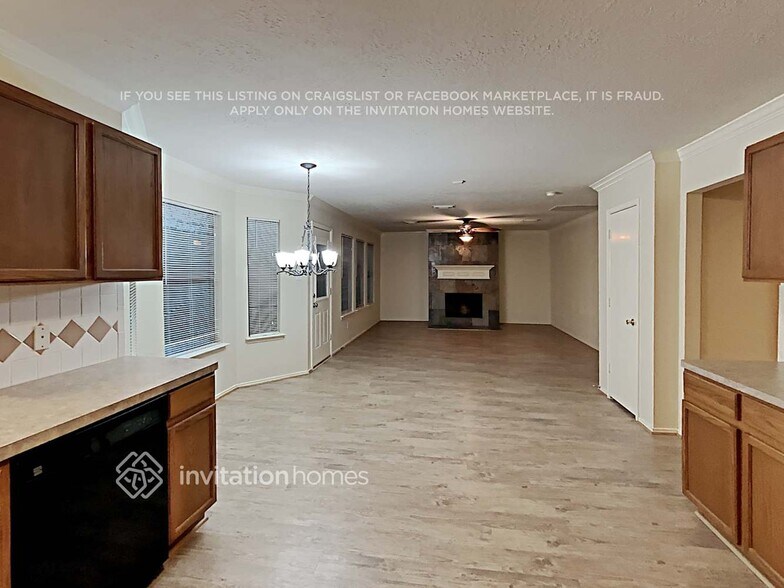 Building Photo - 9818 Golden Prairie Ln