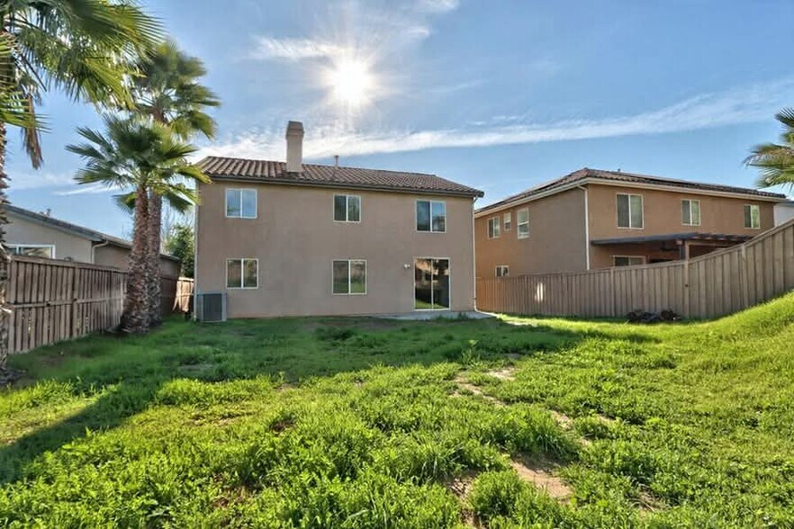 Building Photo - 36329 Capri Dr