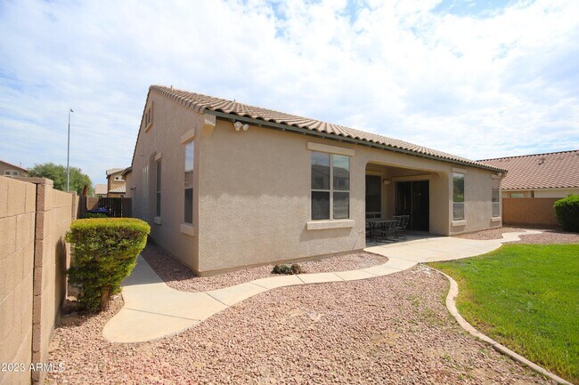 Building Photo - 779 E Mead Dr