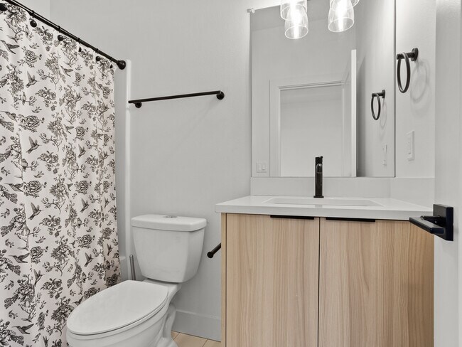 Building Photo - 5271 N Oberlin St