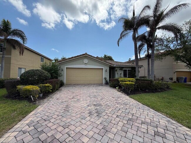 Building Photo - 5574 43rd Ct