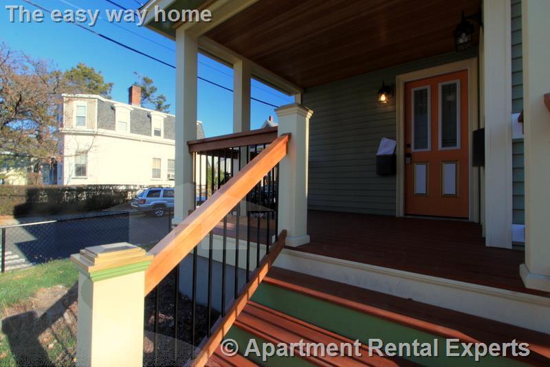 Building Photo - 119 Central St