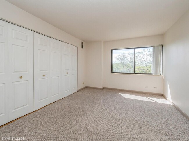 Building Photo - 1800 Huntington Blvd