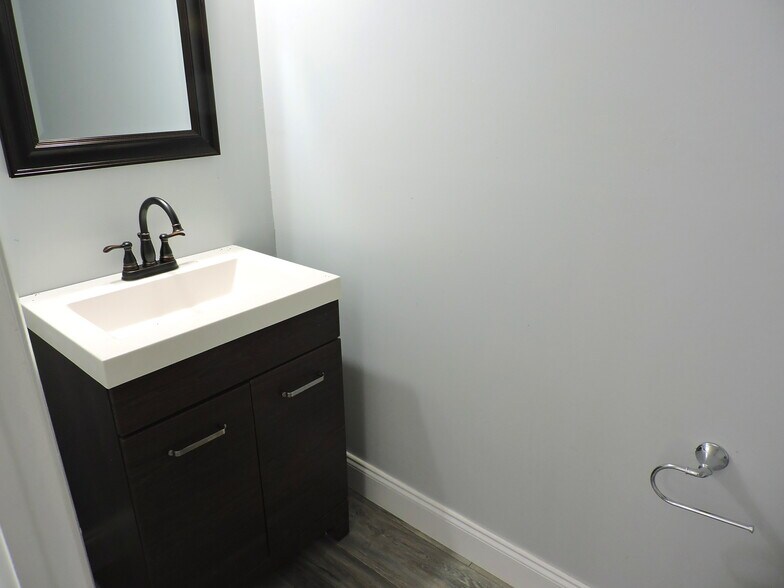 Building Photo - 6198 Riverwalk Ln