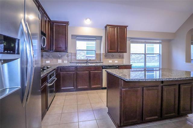 Building Photo - 725 Red Elm Ln