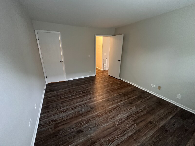 Building Photo - 1543 Raymond Dr