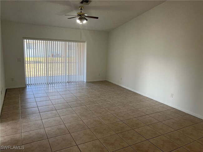 Building Photo - 279 SW 3rd Terrace