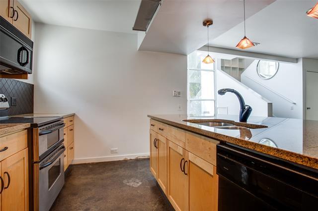 Building Photo - 4214 Buena Vista St