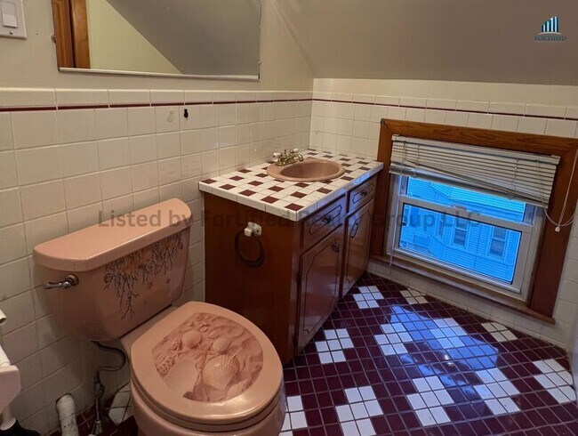 Building Photo - 455 Middle St