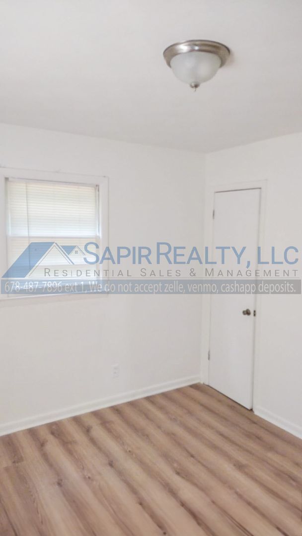 Building Photo - Charming 3 Bedroom Macon Abode - Move in b...