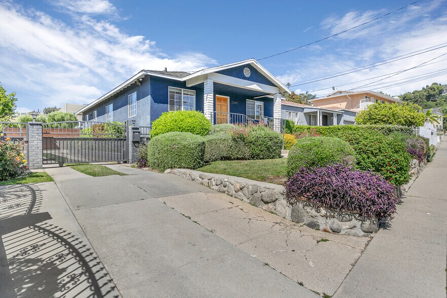 Building Photo - 2347 Moss Ave