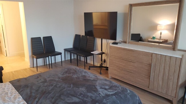 Building Photo - 1000 S Ocean Blvd