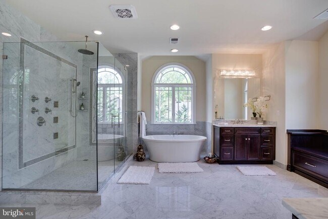 Building Photo - 14000 Baneberry Cir