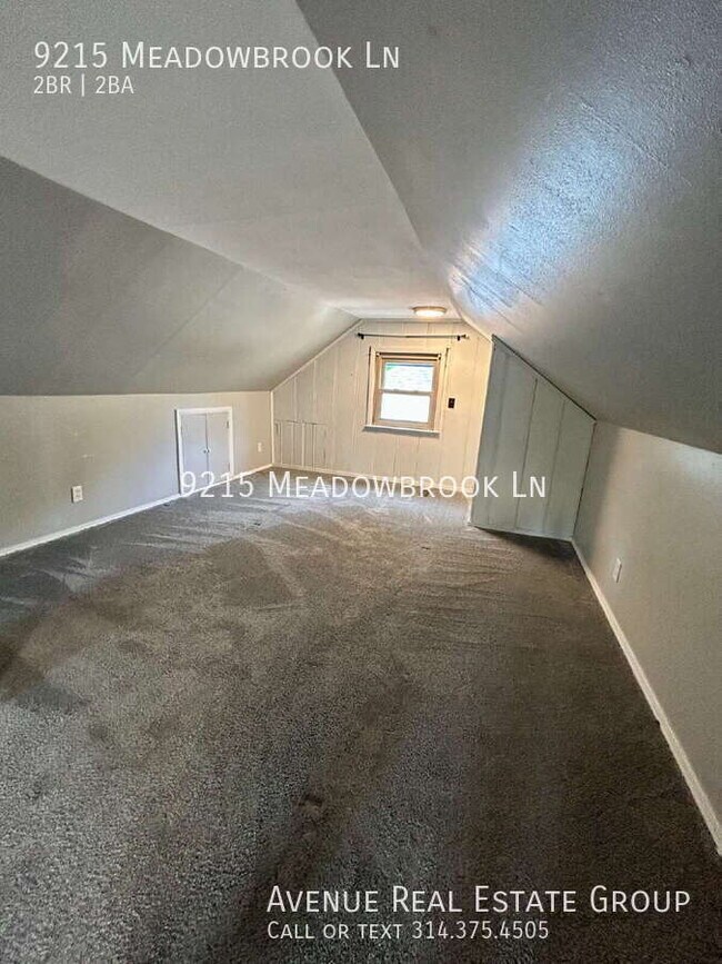Building Photo - 9215 Meadowbrook Ln