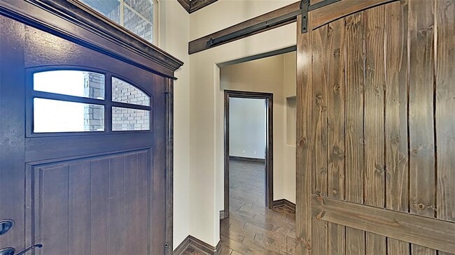 Building Photo - 5917 Grandby Rd