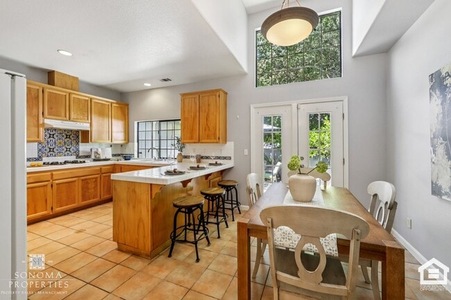 Building Photo - Spacious 3BD/2BA Home in Desirable Sonoma Greens Community