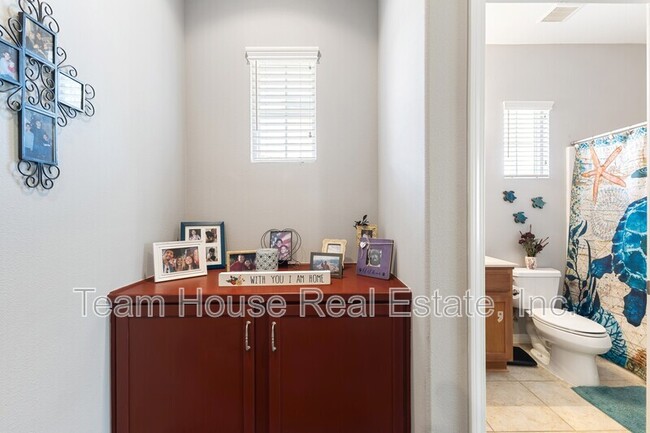 Building Photo - 23919 Brescia Dr