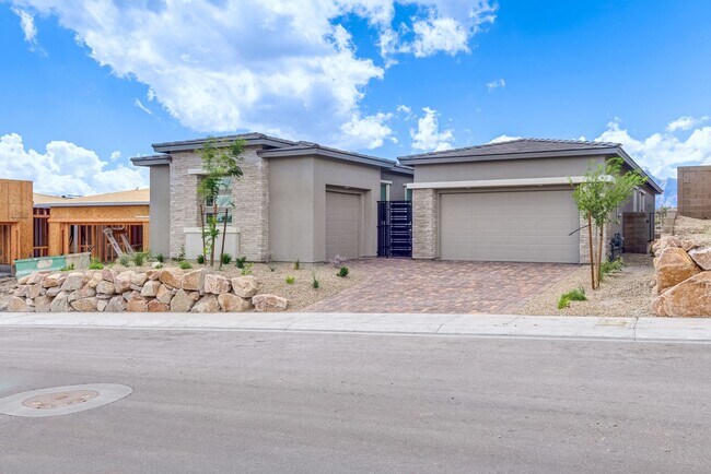 Building Photo - 12608 Heritage Hts Dr