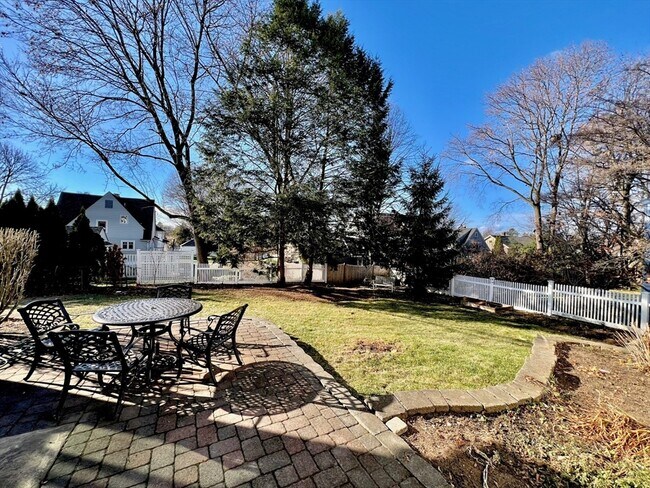 Building Photo - 54 Simonds Rd