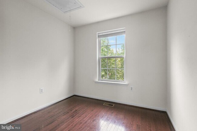 Building Photo - 9624 Westerdale Dr