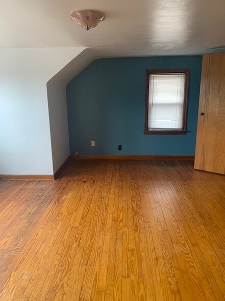 Building Photo - 737 Camden St