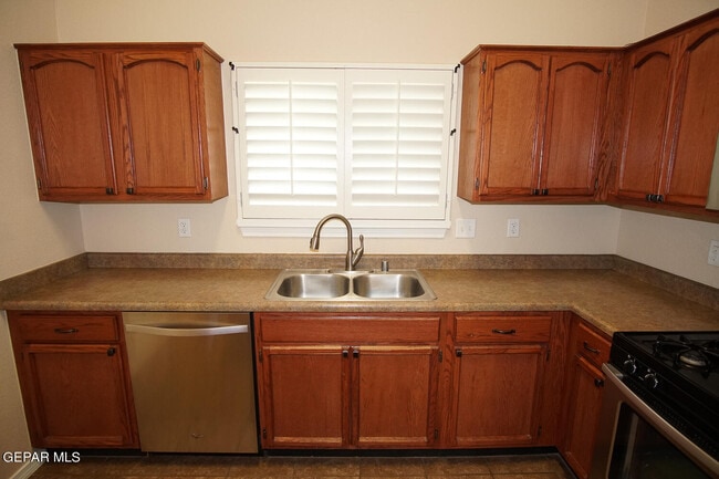 Building Photo - 7133 Mesquite Tree Ln