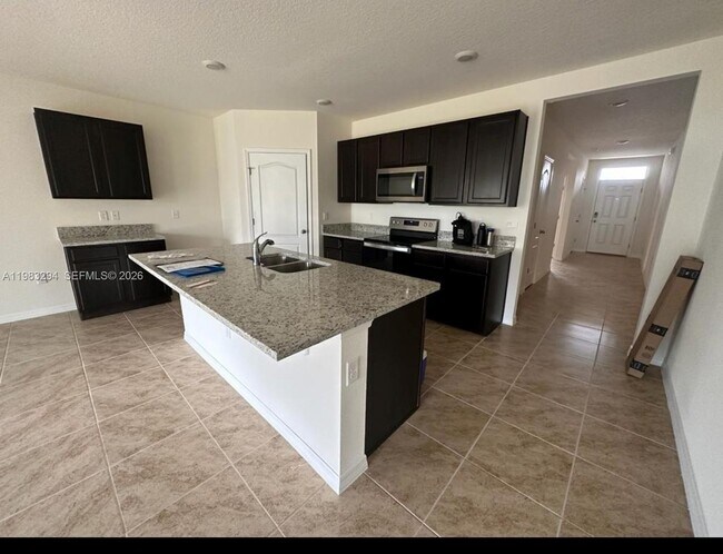 Building Photo - 3902 Resting Robin Ave